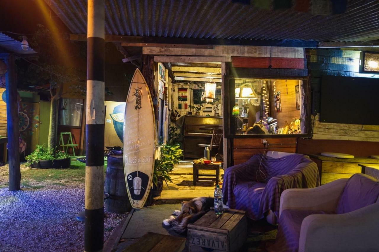 La Brujula Hostel La Paloma Bagian luar foto